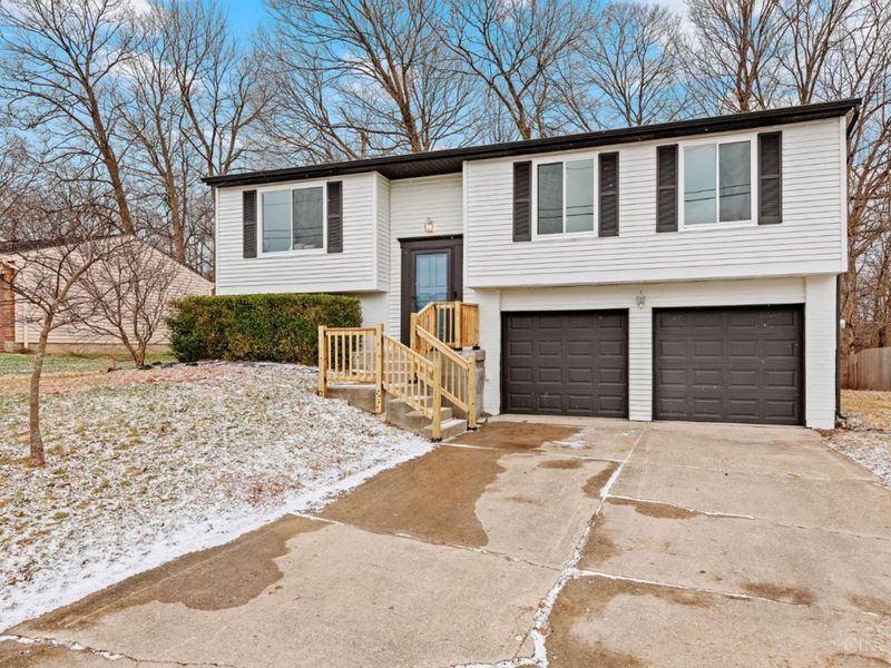 13 Planet Court, Fairfield, OH 45014 Photo 2