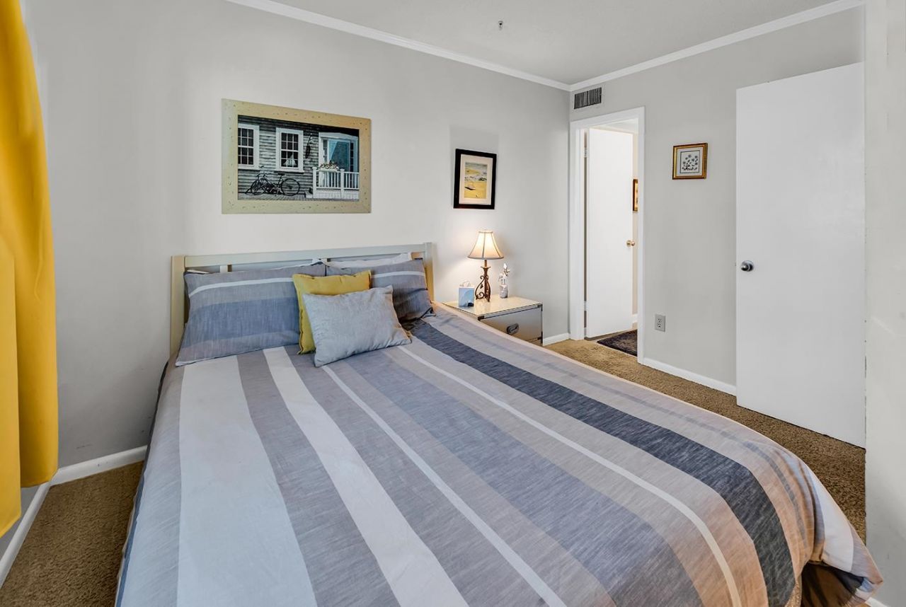 9580 Shore Dr.  Photo 10