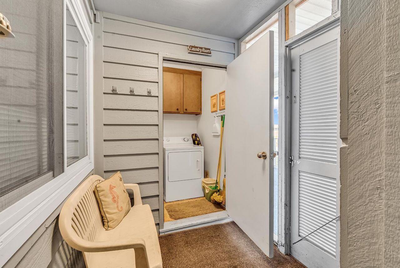 9580 Shore Dr.  Photo 29