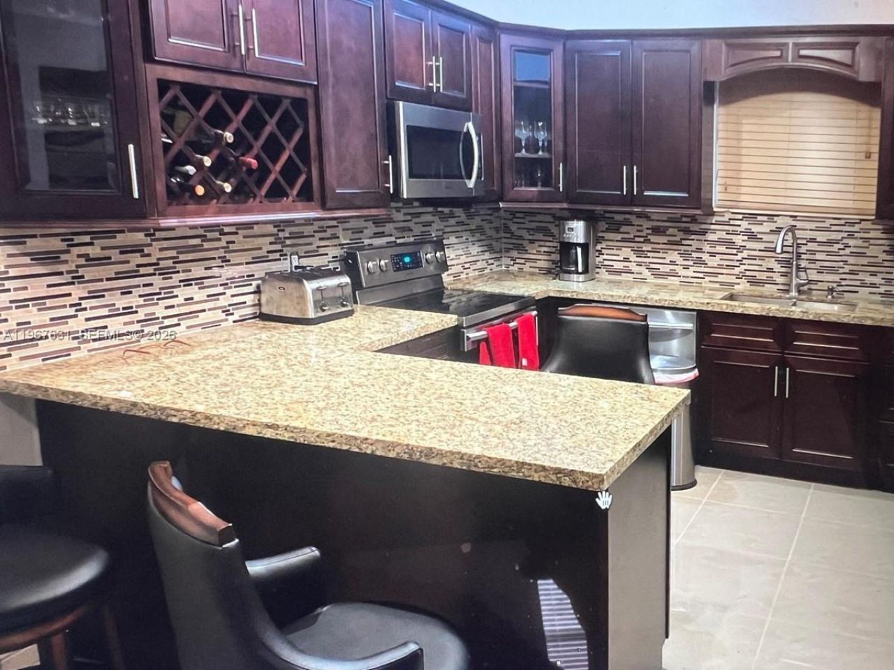 735 NE 152nd St , Miami, FL 33162 Photo