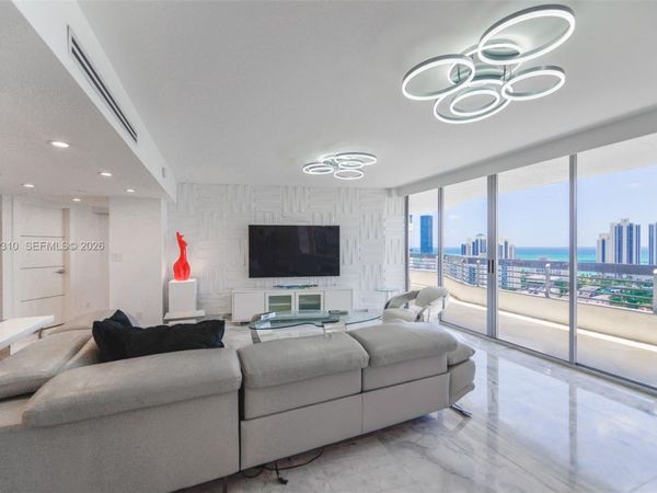 19195 NE 36th Ct , Unit 2707, Aventura, FL 33180