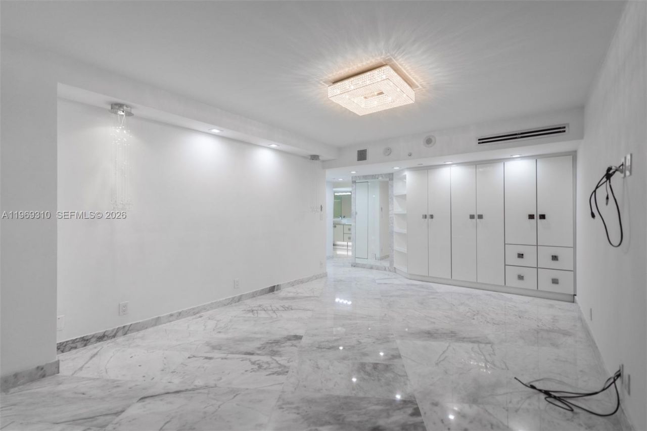 19195 NE 36th Ct , Unit 2707, Aventura, FL 33180 Photo