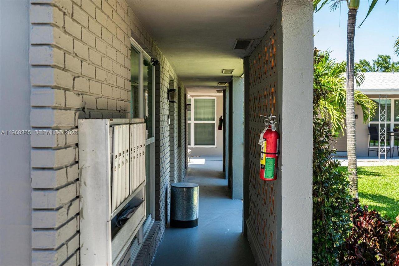 2201 NE 14th Ave , Wilton Manors, FL 33305 Photo