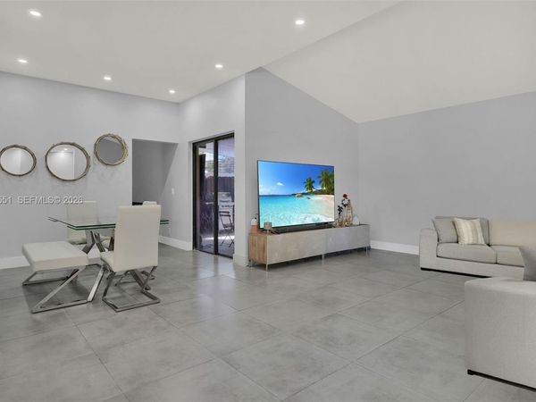 17032 NW 63rd Pl , Hialeah, FL 33015