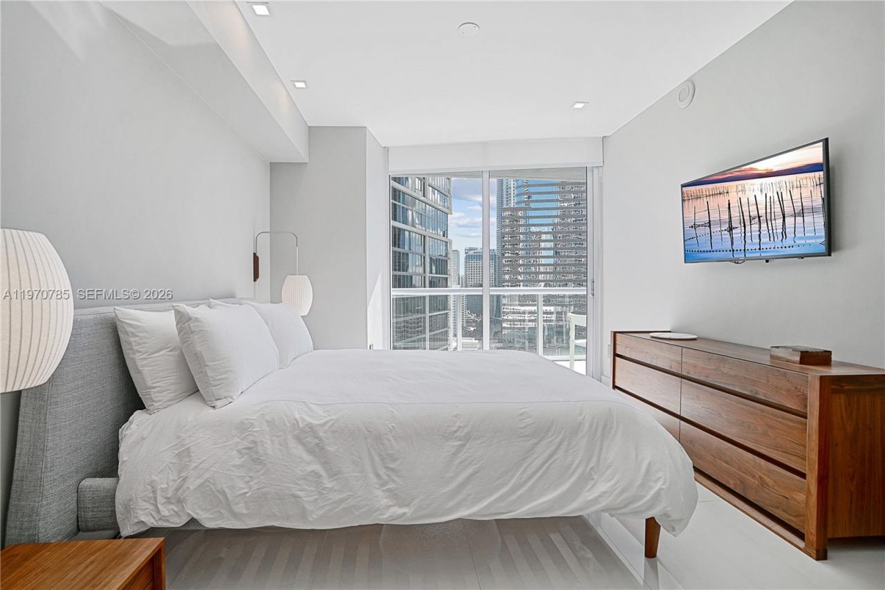 475 Brickell Ave, Unit 1913, Miami, FL 33131 Photo
