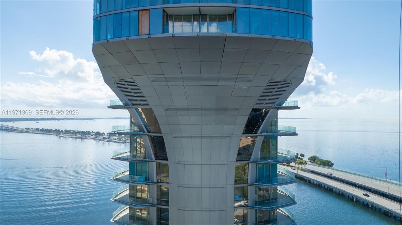 175 SE 25 Rd , Unit 2802, Miami, FL 33129 Photo