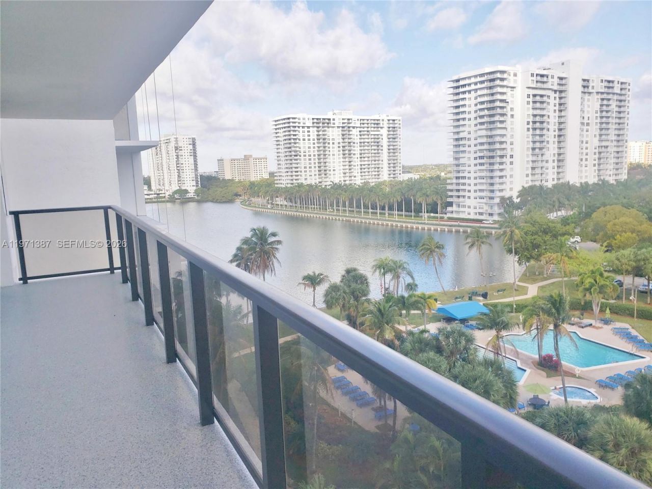 18151 NE 31st Ct , Unit 906, Aventura, FL 33160 Photo