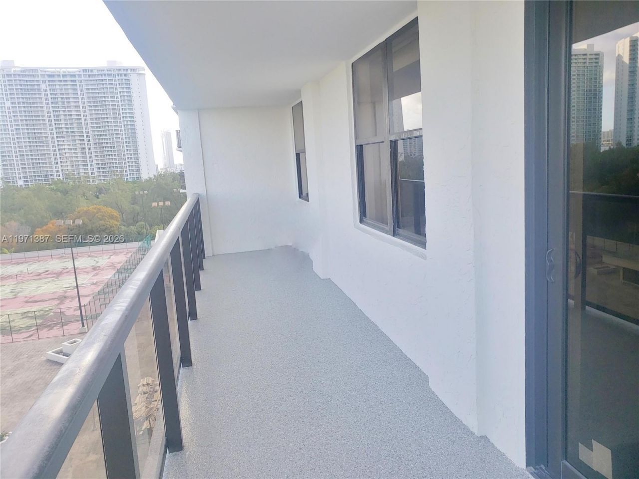 18151 NE 31st Ct , Unit 906, Aventura, FL 33160 Photo