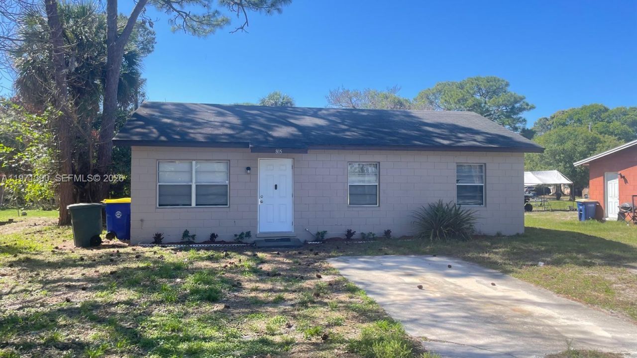 805 N 27th St, Fort Pierce, FL 34947 Photo