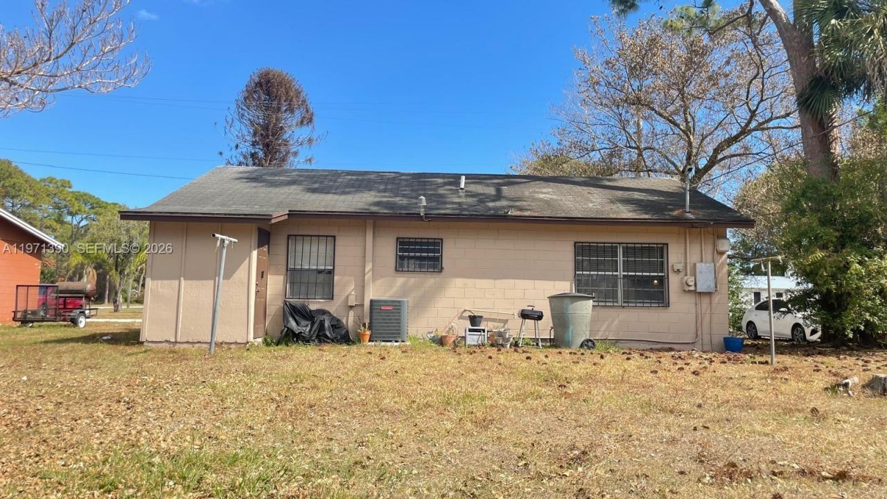 805 N 27th St, Fort Pierce, FL 34947 Photo
