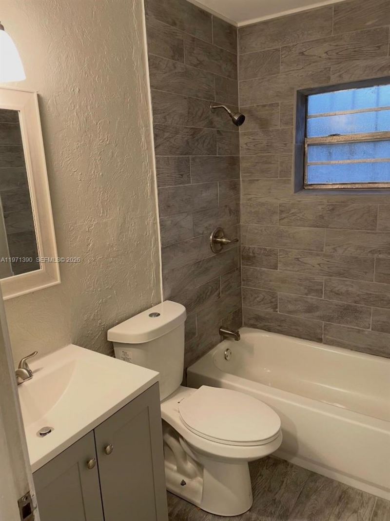 805 N 27th St, Fort Pierce, FL 34947 Photo