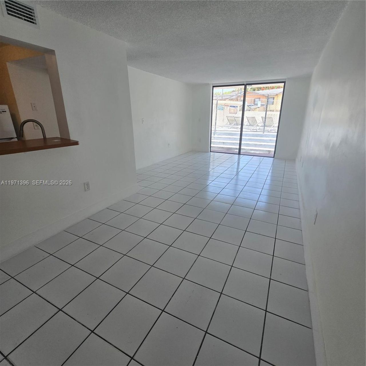 9678 Fontainebleau Blvd, Unit 111, Miami, FL 33172 Photo