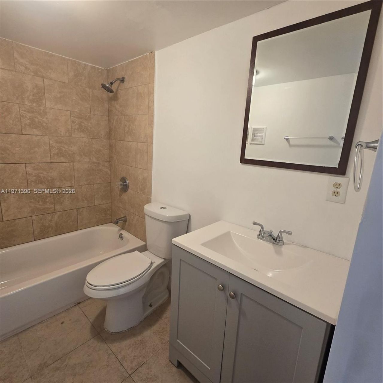 9678 Fontainebleau Blvd, Unit 111, Miami, FL 33172 Photo