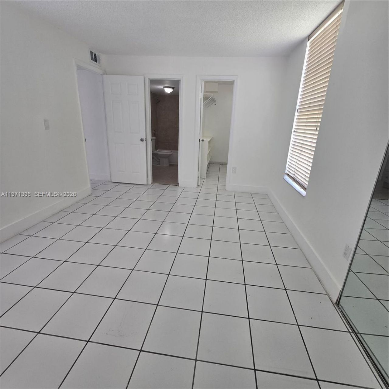 9678 Fontainebleau Blvd, Unit 111, Miami, FL 33172 Photo