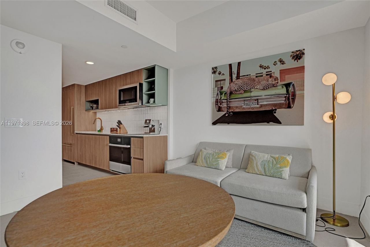 159 NE 6th St, Unit 3214, Miami, FL 33132 Photo