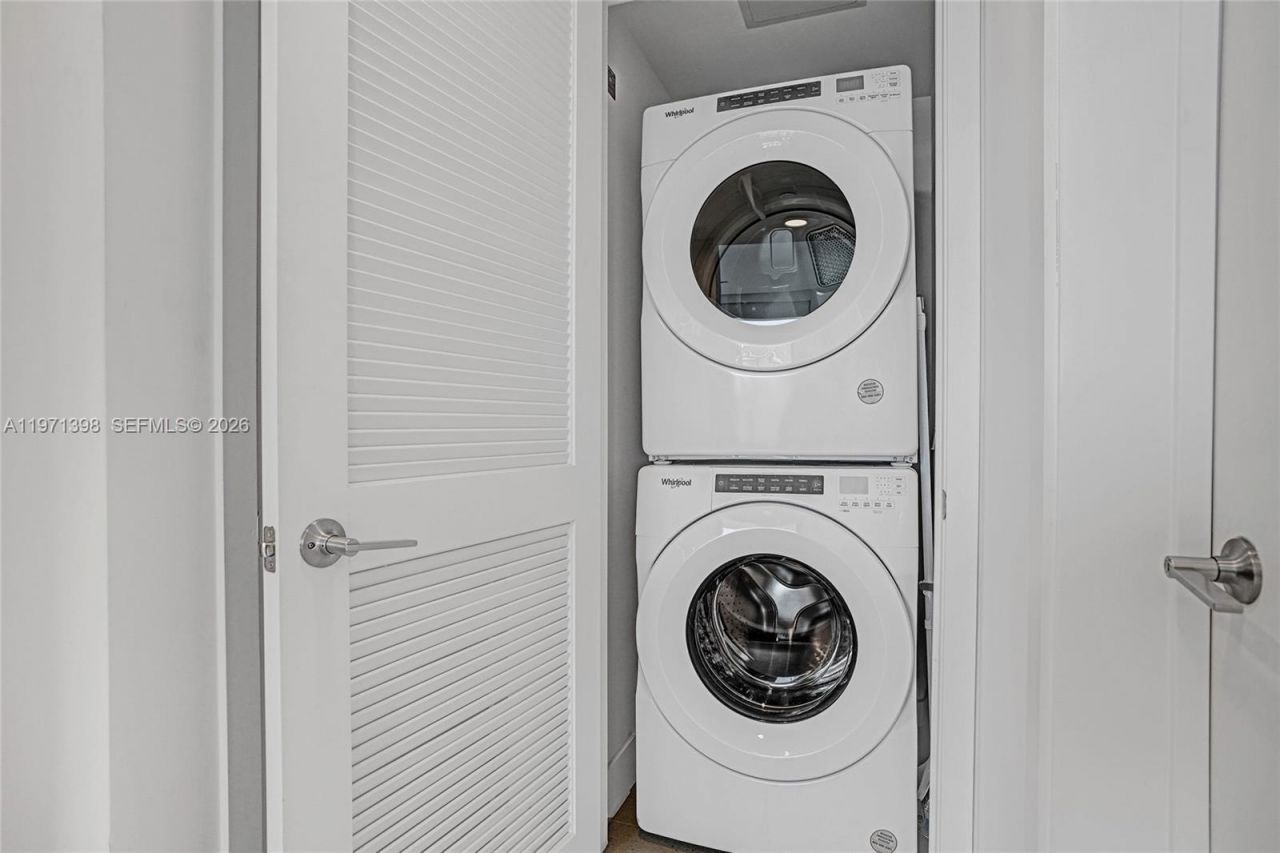 159 NE 6th St, Unit 3214, Miami, FL 33132 Photo