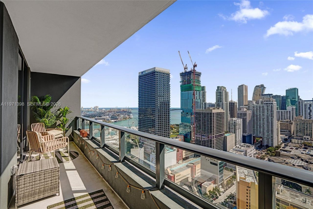 159 NE 6th St, Unit 3214, Miami, FL 33132 Photo