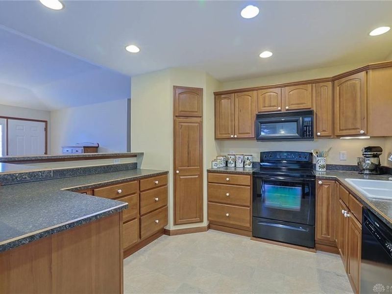 537 Cider Mill Way, Tipp City, OH 45371 Photo 7