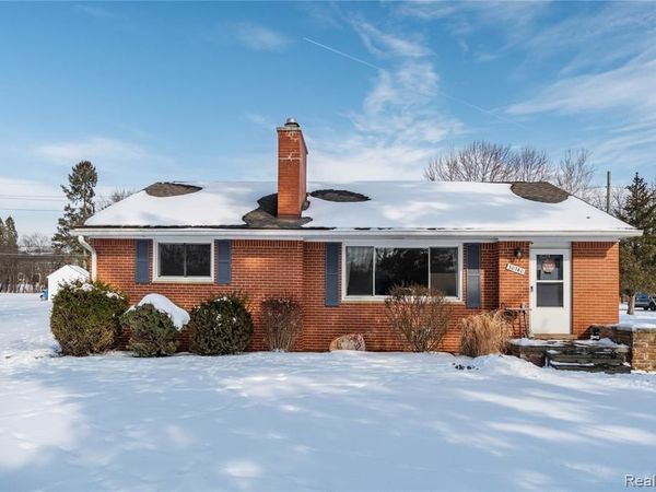 30740 W 11 Mile Road, Farmington Hills, MI 48336