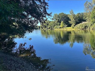 Hannah Jane Drive , Handy Twp, MI 48836