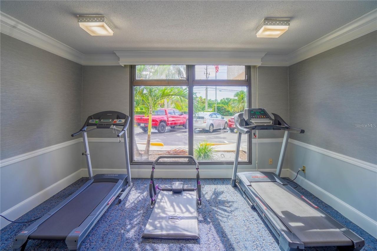 7100 Sunshine Skyway Lane S, Unit 201, Saint Petersburg, FL 33711 Photo