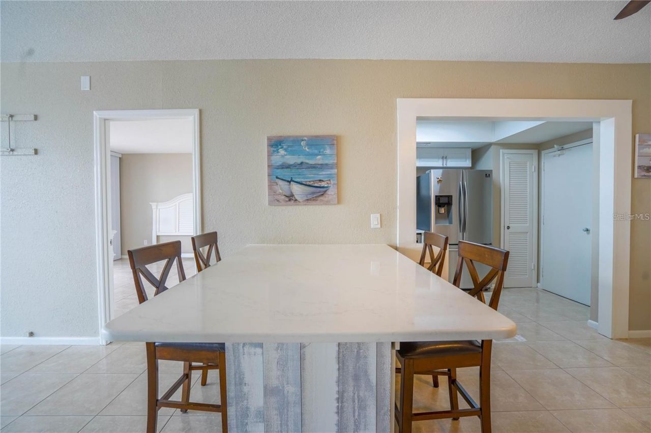7100 Sunshine Skyway Lane S, Unit 201, Saint Petersburg, FL 33711 Photo