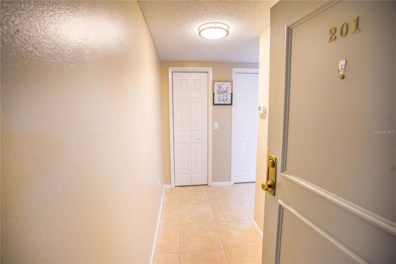 7100 Sunshine Skyway Lane S, Unit 201, Saint Petersburg, FL 33711 Photo