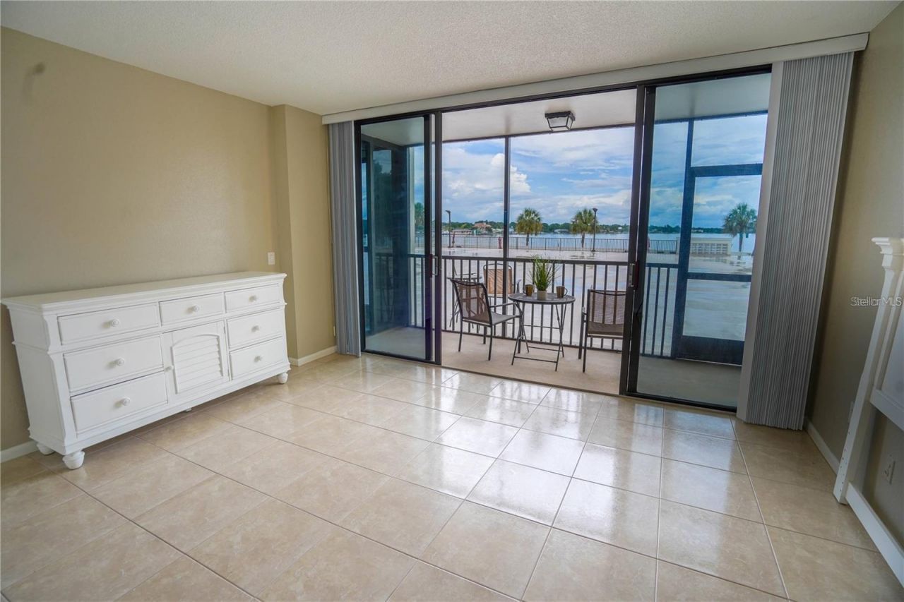 7100 Sunshine Skyway Lane S, Unit 201, Saint Petersburg, FL 33711 Photo