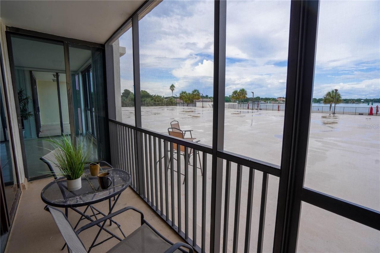 7100 Sunshine Skyway Lane S, Unit 201, Saint Petersburg, FL 33711 Photo