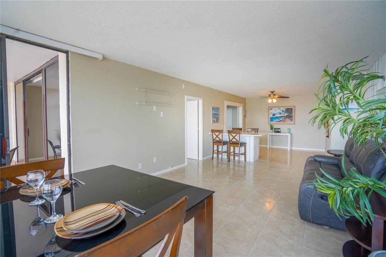 7100 Sunshine Skyway Lane S, Unit 201, Saint Petersburg, FL 33711 Photo