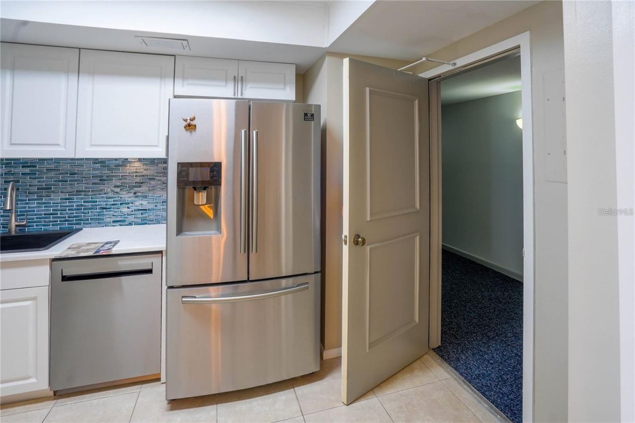 7100 Sunshine Skyway Lane S, Unit 201, Saint Petersburg, FL 33711 Photo