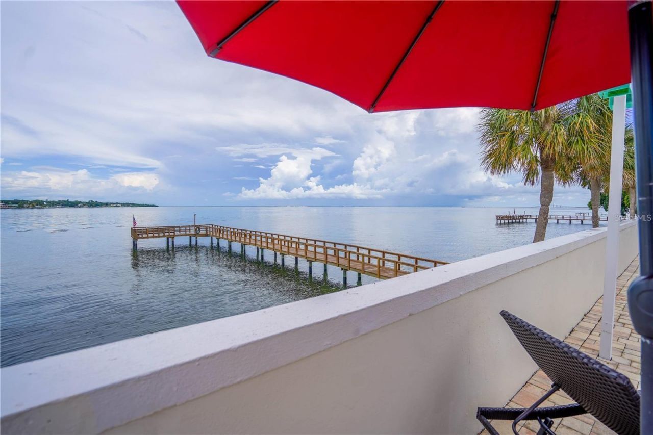 7100 Sunshine Skyway Lane S, Unit 201, Saint Petersburg, FL 33711 Photo