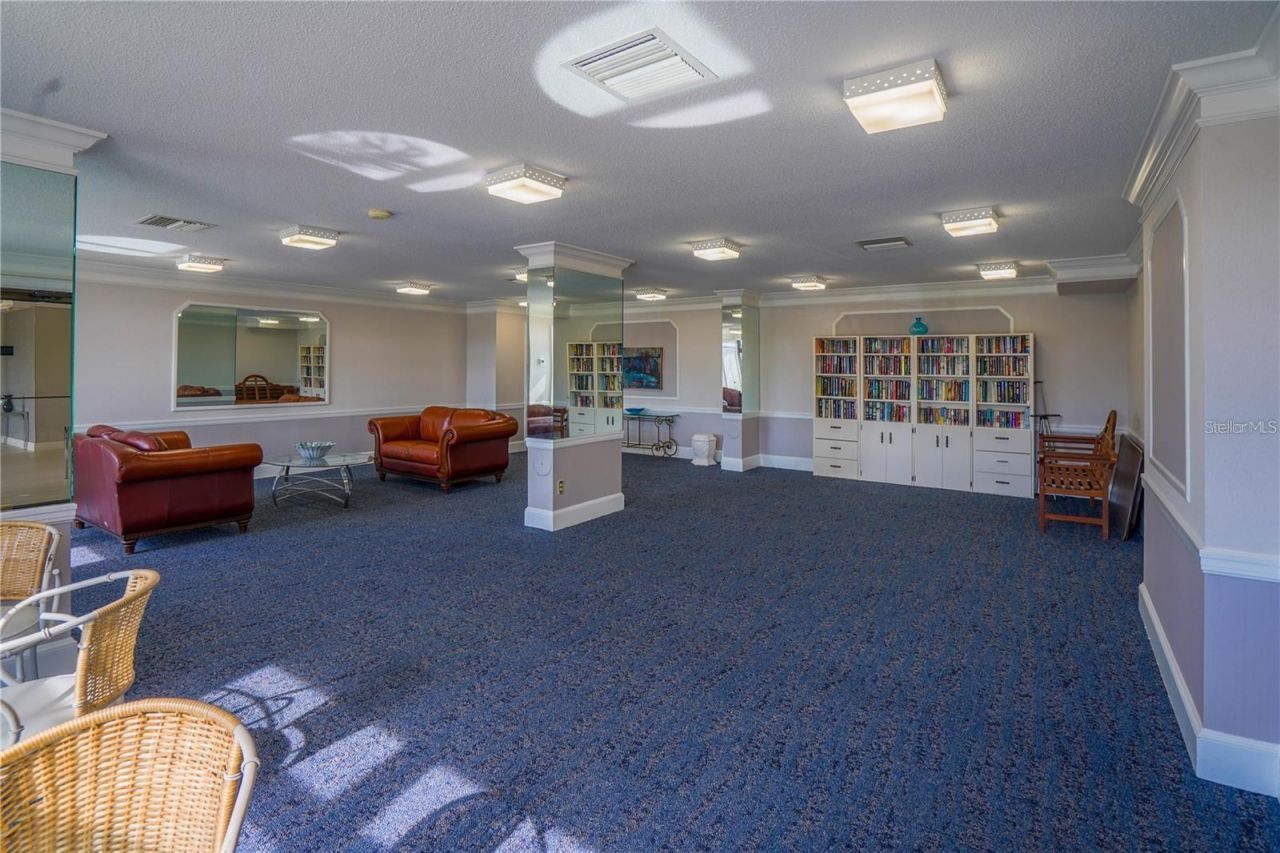 7100 Sunshine Skyway Lane S, Unit 201, Saint Petersburg, FL 33711 Photo