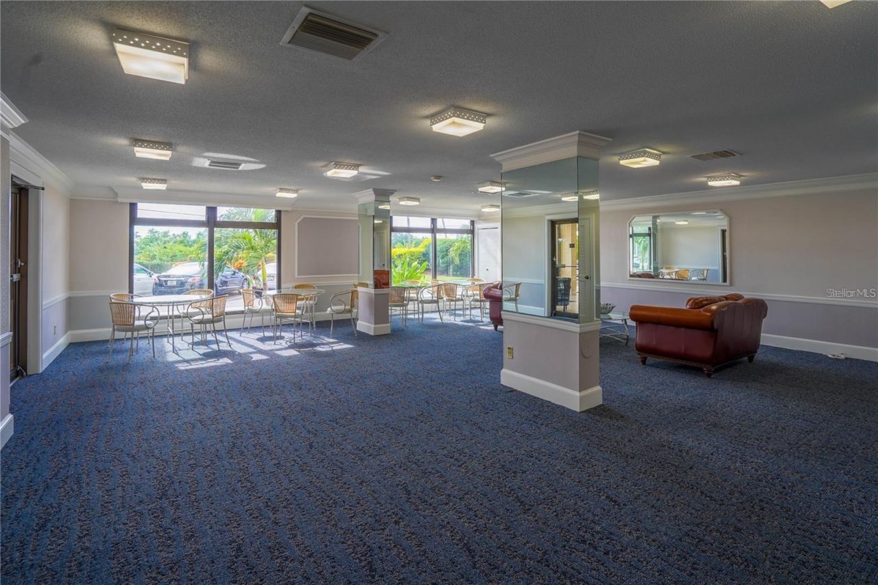 7100 Sunshine Skyway Lane S, Unit 201, Saint Petersburg, FL 33711 Photo