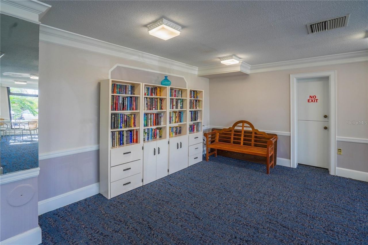 7100 Sunshine Skyway Lane S, Unit 201, Saint Petersburg, FL 33711 Photo