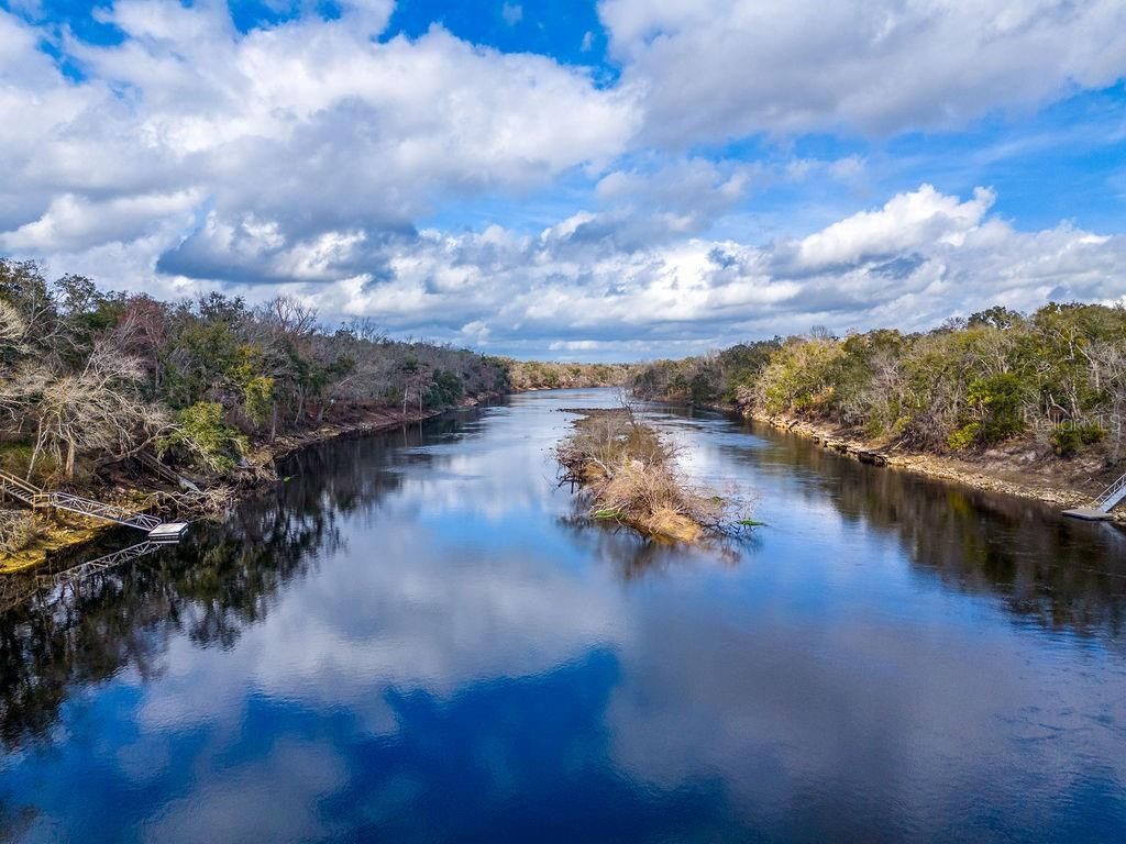 103 NE Suwannee River Drive, Mayo, FL 32066 Photo