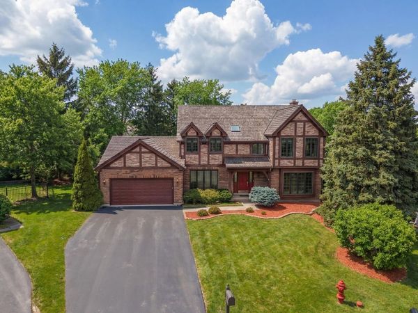 970 COLONIAL Court, Lake Zurich, IL 60047