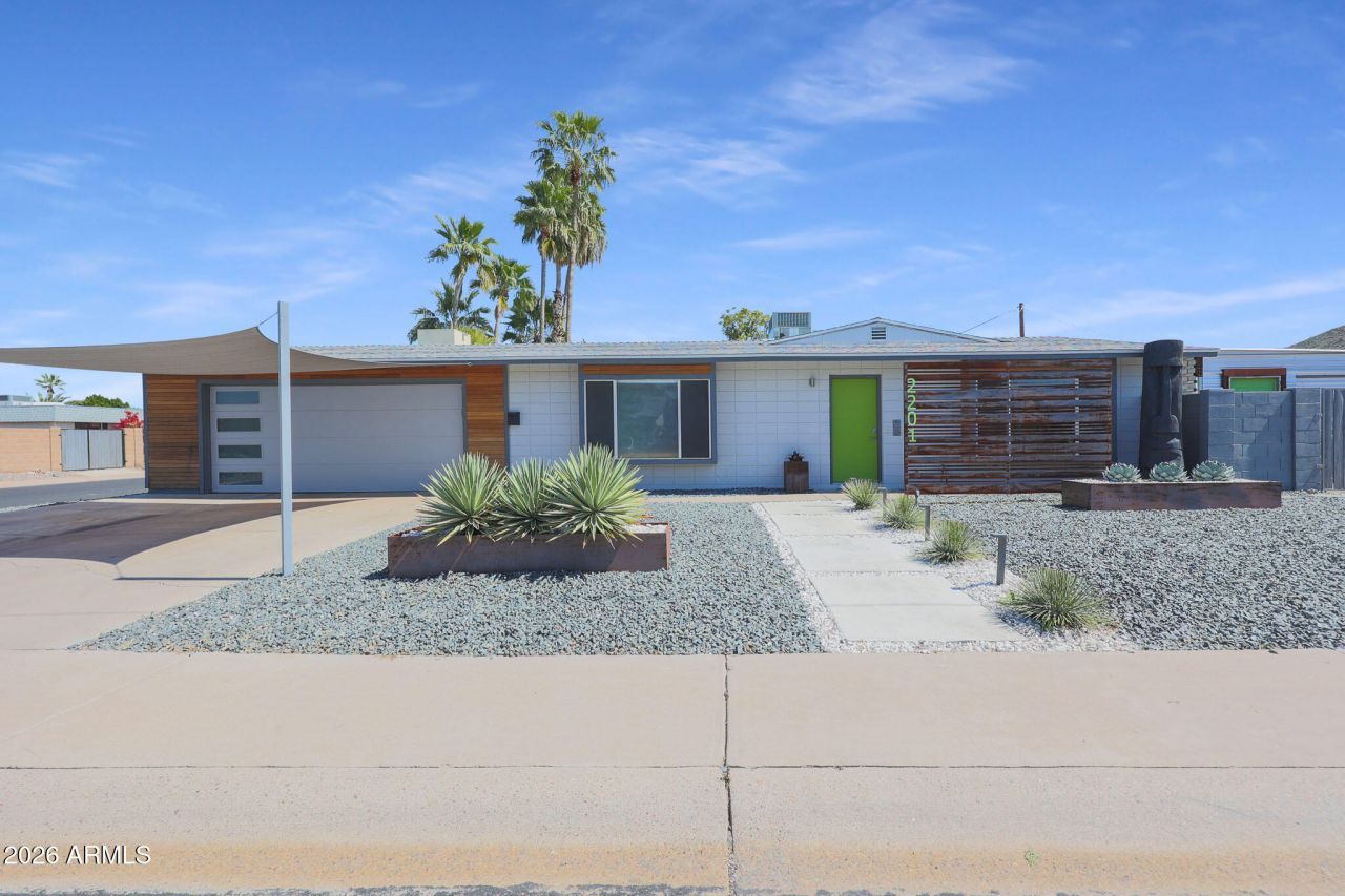 2201 E Marilyn Road, Phoenix, AZ 85022 Main Photo