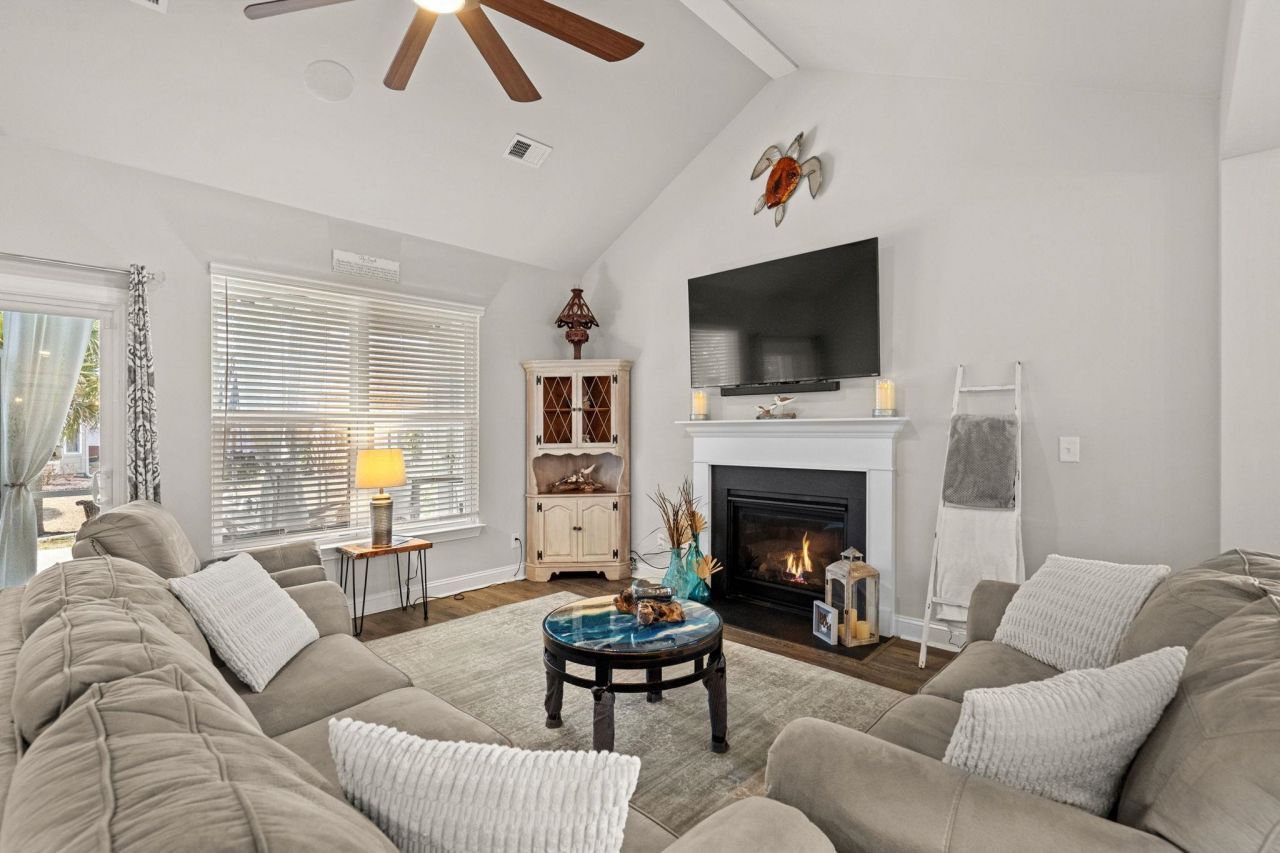 1828 Parish Way Photo 10