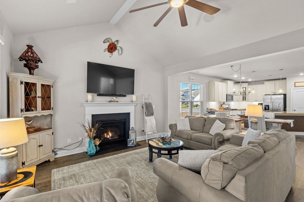 1828 Parish Way Photo 11