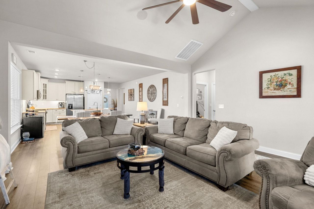 1828 Parish Way Photo 12