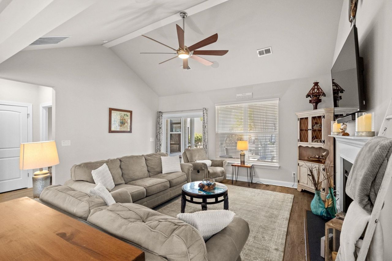 1828 Parish Way Photo 13