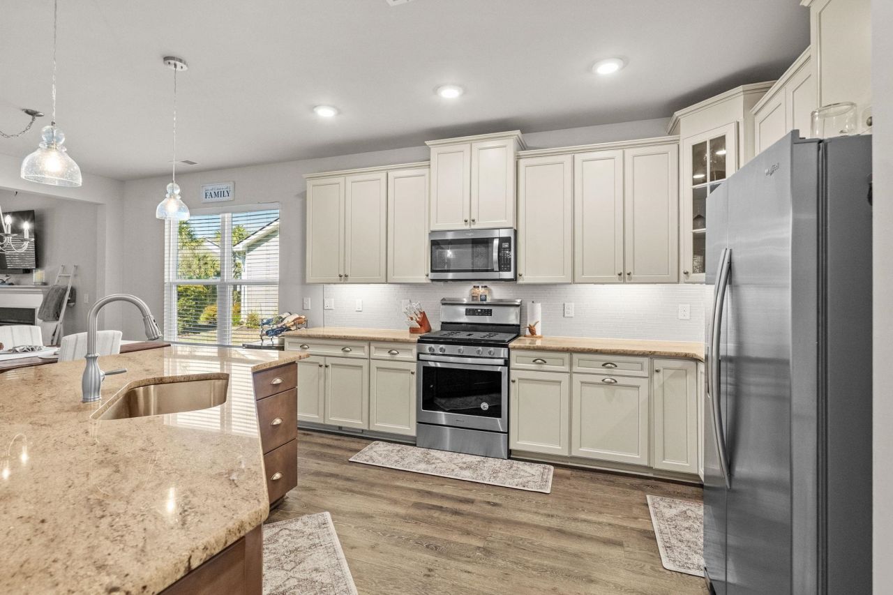 1828 Parish Way Photo 16