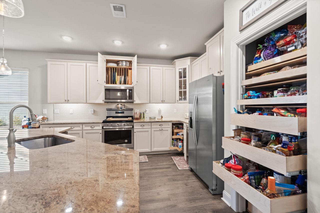 1828 Parish Way Photo 17