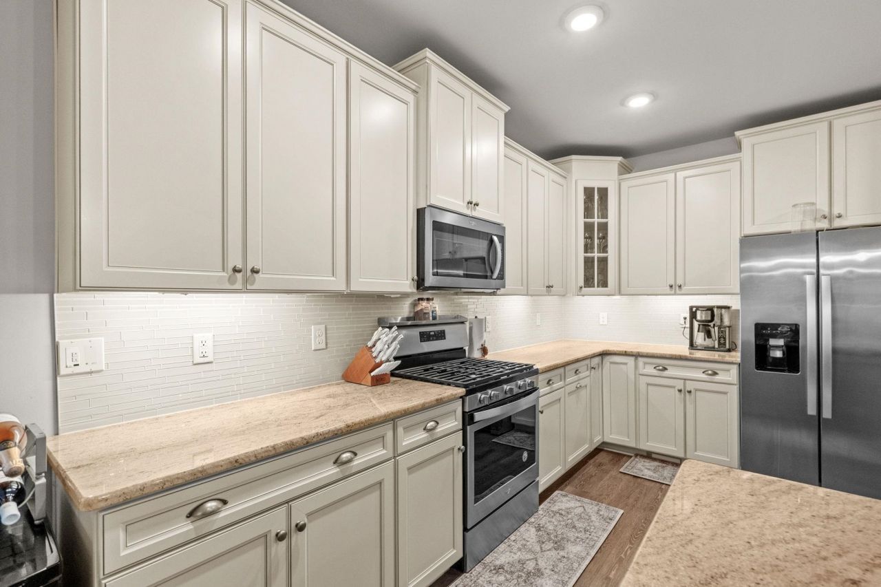 1828 Parish Way Photo 18