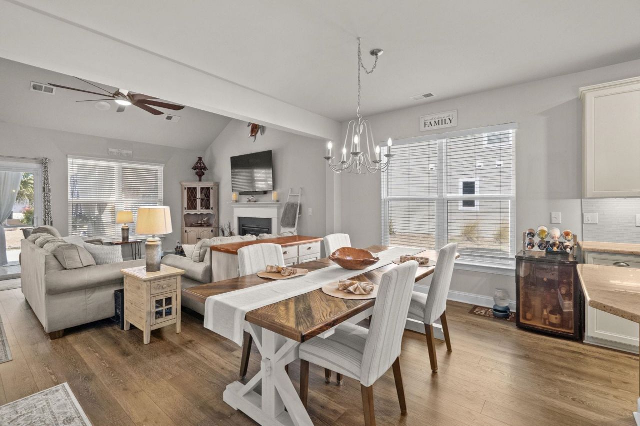 1828 Parish Way Photo 23