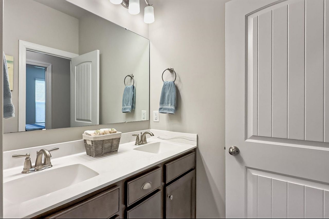 1828 Parish Way Photo 43