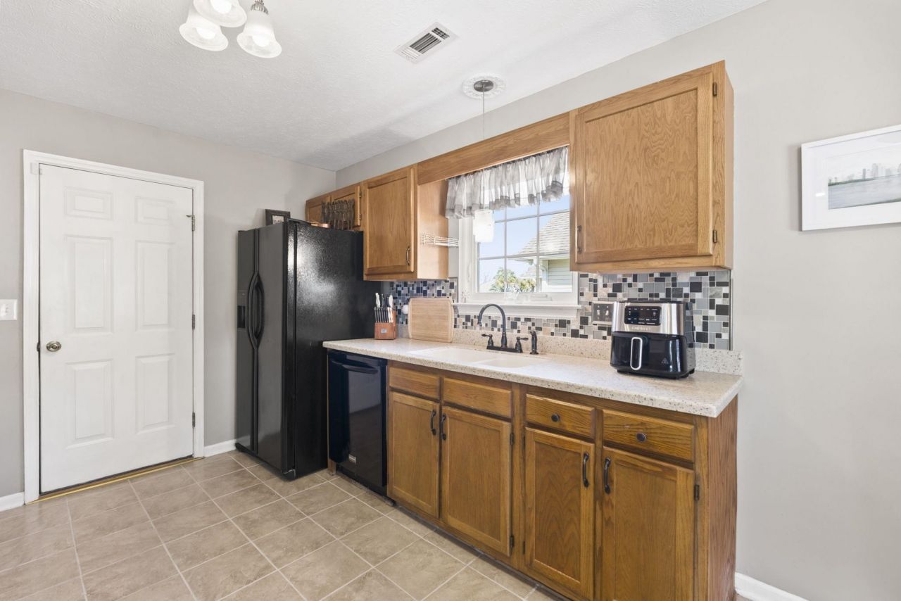 264 Pilothouse Dr. Photo 15