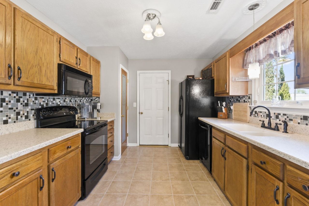 264 Pilothouse Dr. Photo 17