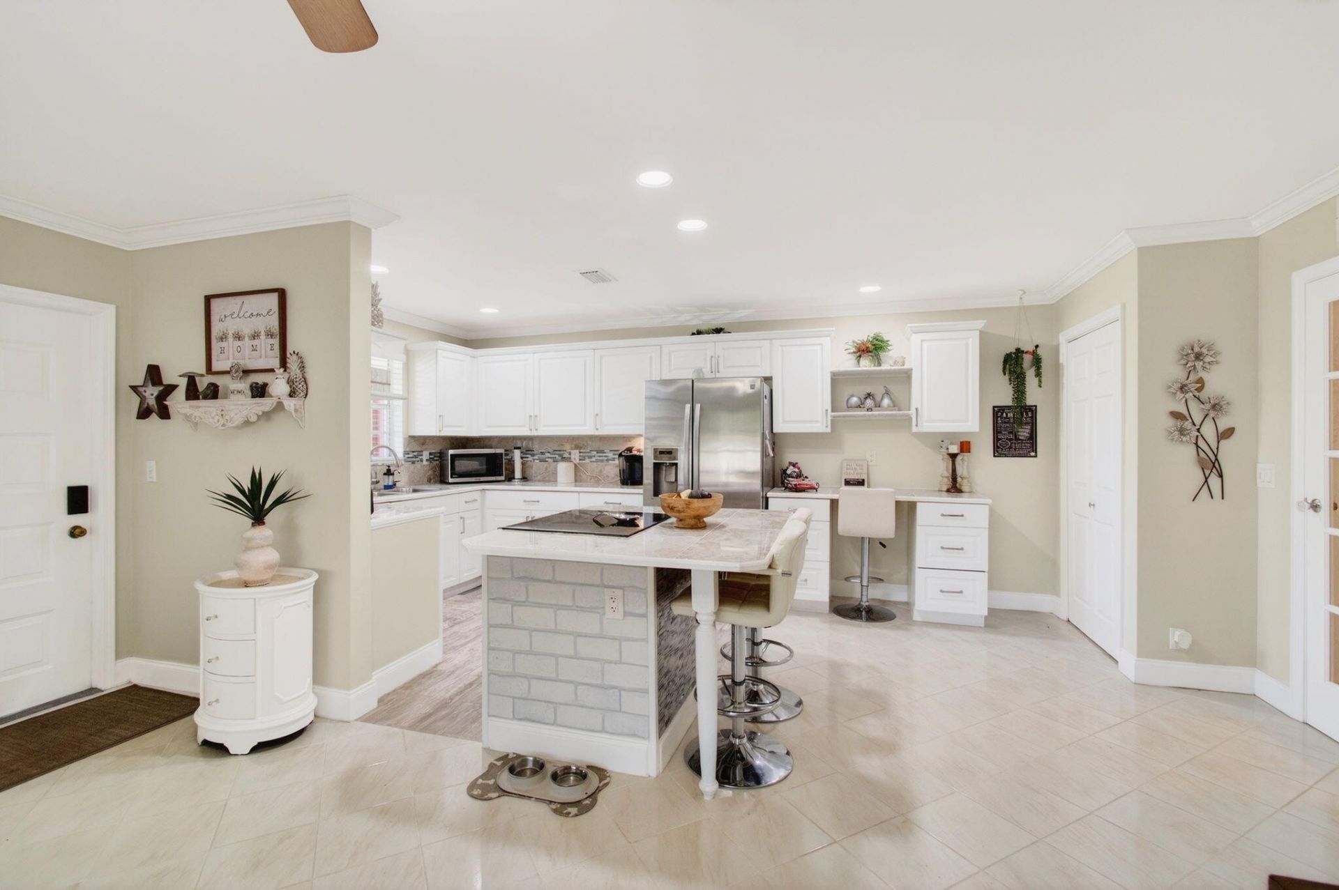 4530 NW 4th Street, Unit D, Delray Beach, FL 33445 Photo